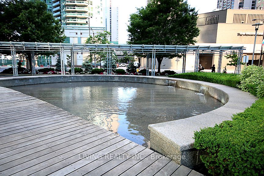 33 Bay St 11 Property Photo 14