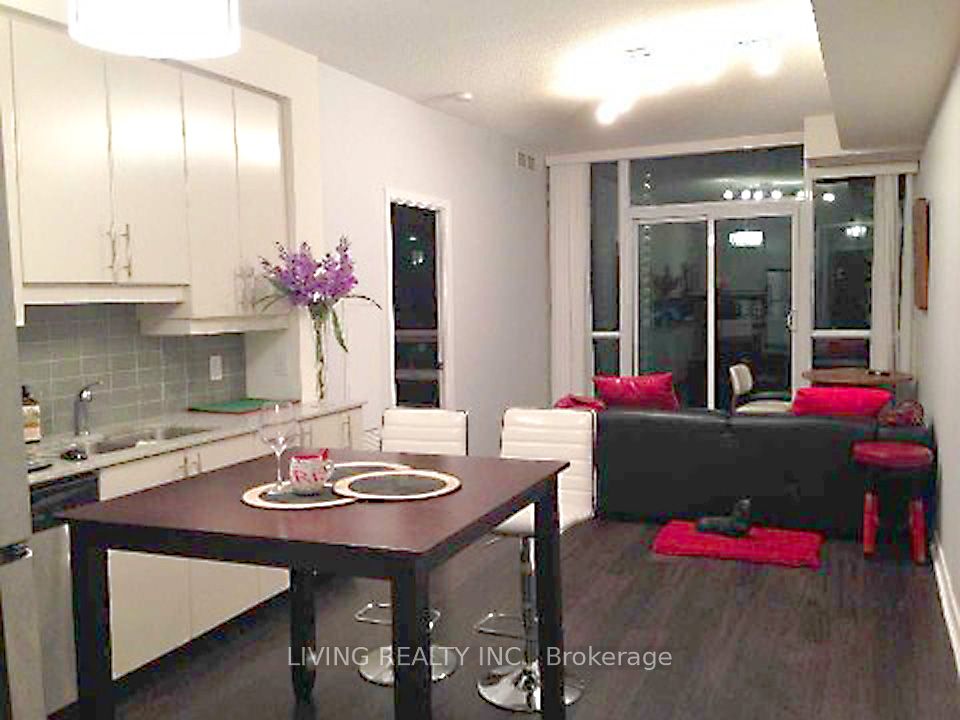 33 Bay St 11 Property Photo 19