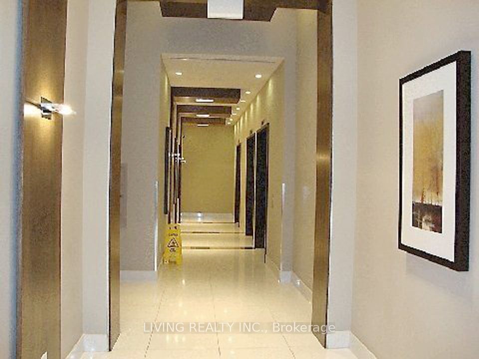 33 Bay St 11 Property Photo 24
