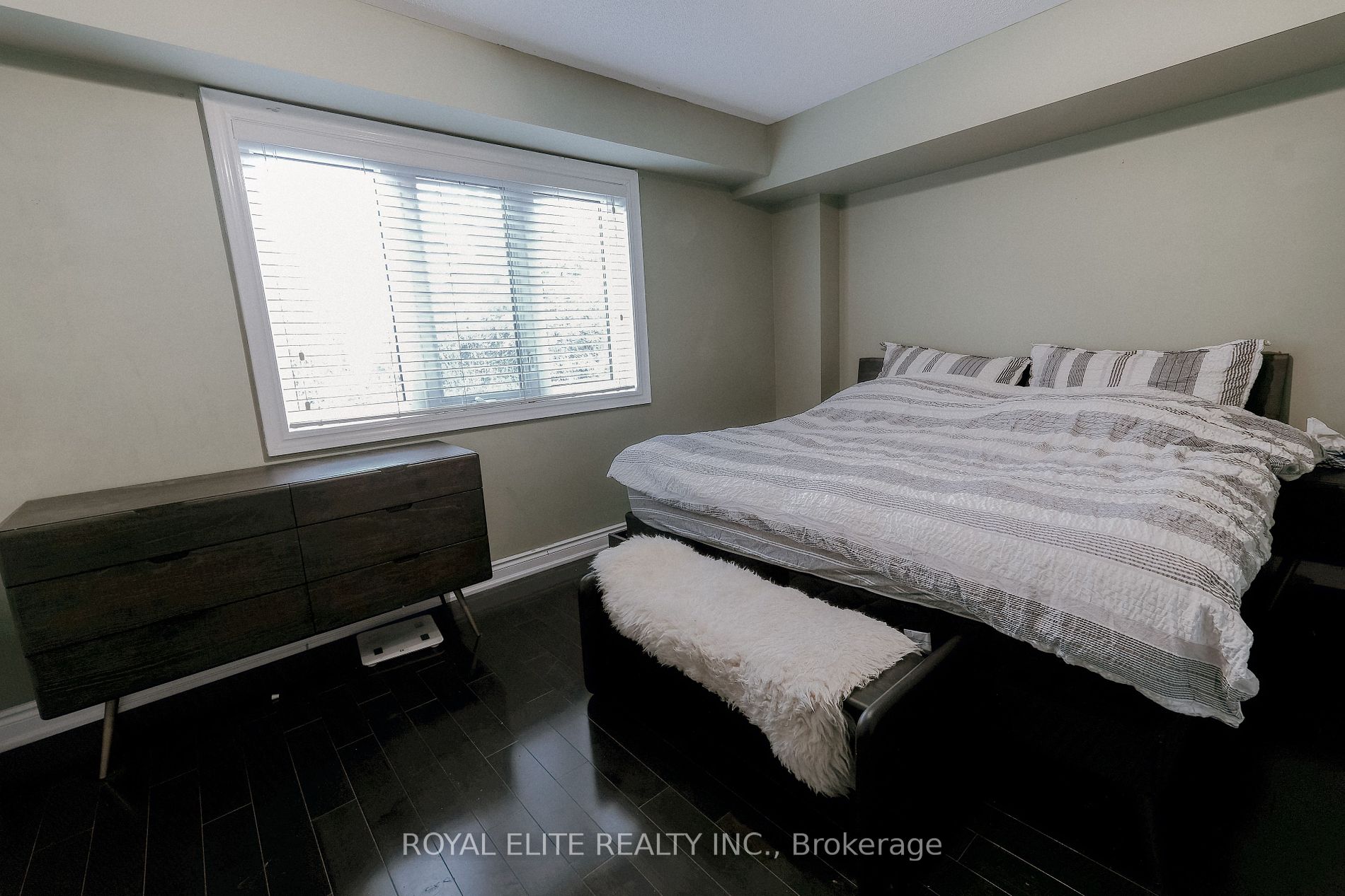 45 Routliffe Ln Property Photo 8