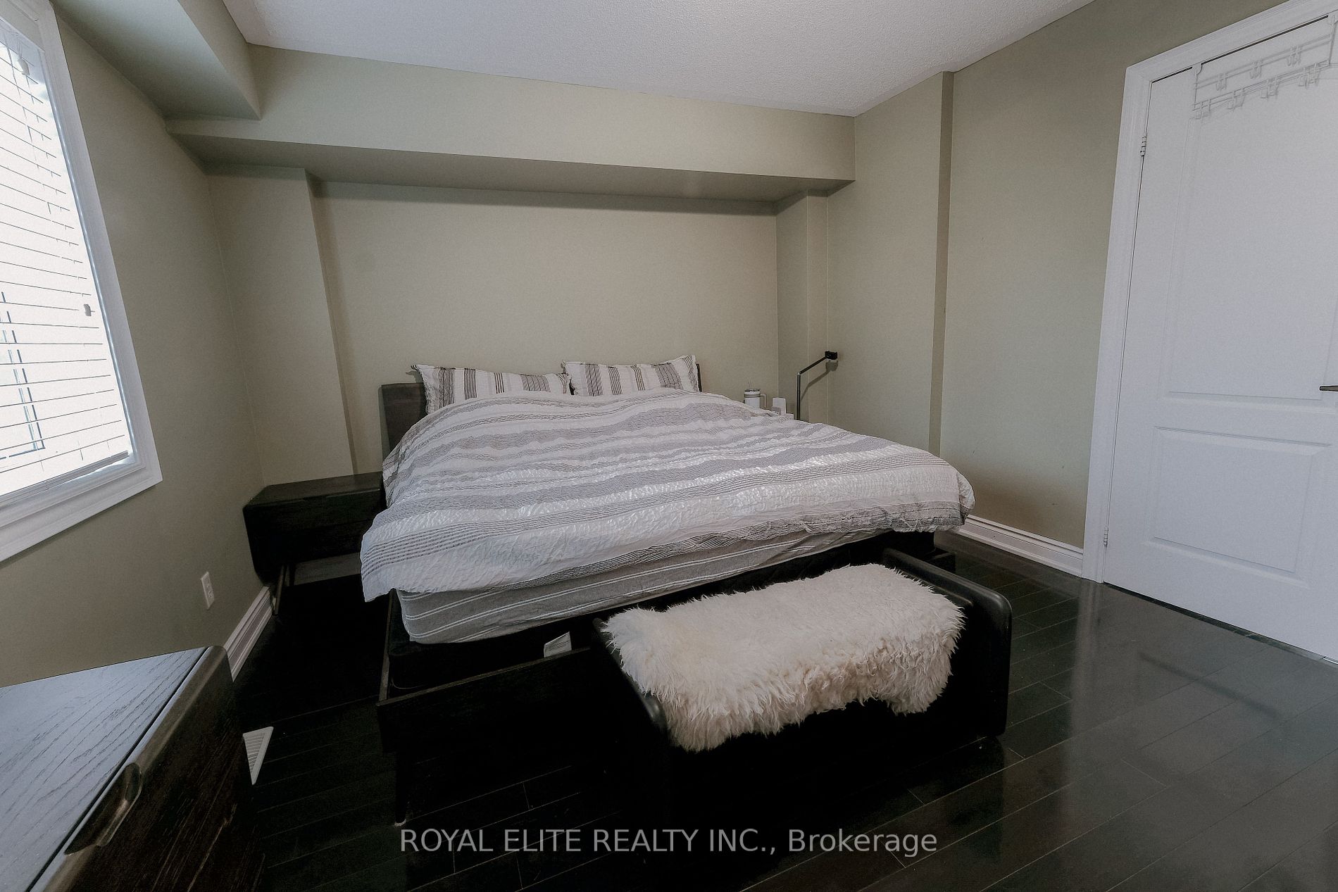 45 Routliffe Ln Property Photo 10