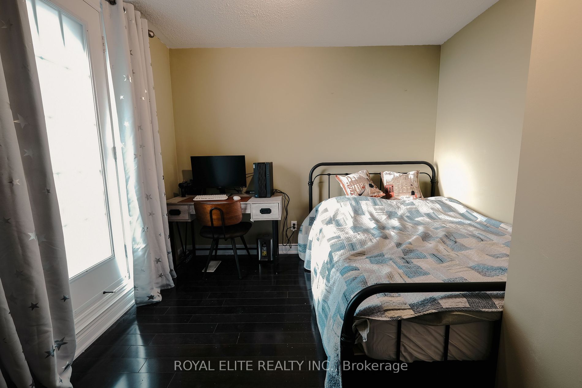 45 Routliffe Ln Property Photo 11