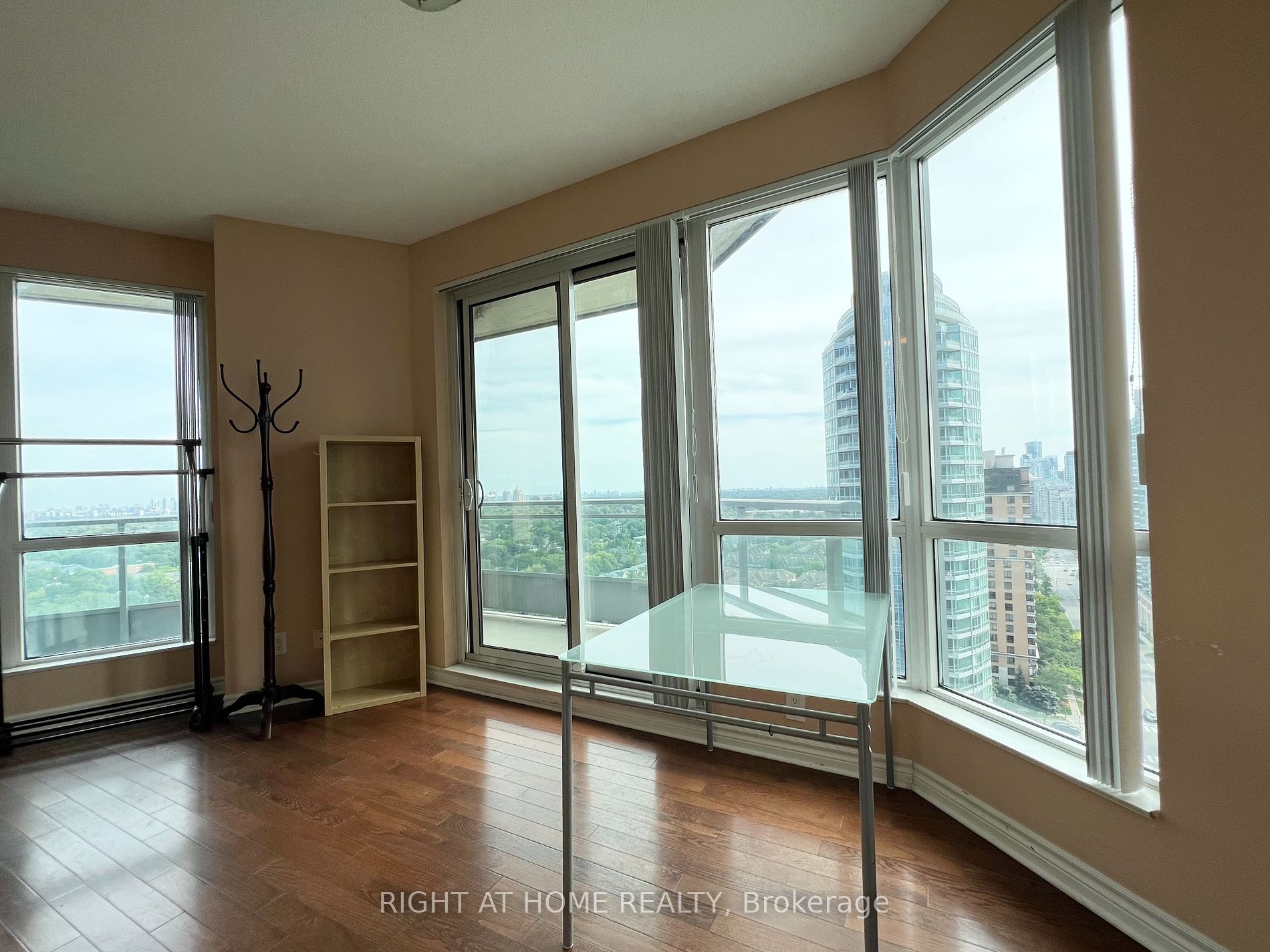 18 Holmes Ave 3 Property Photo 6