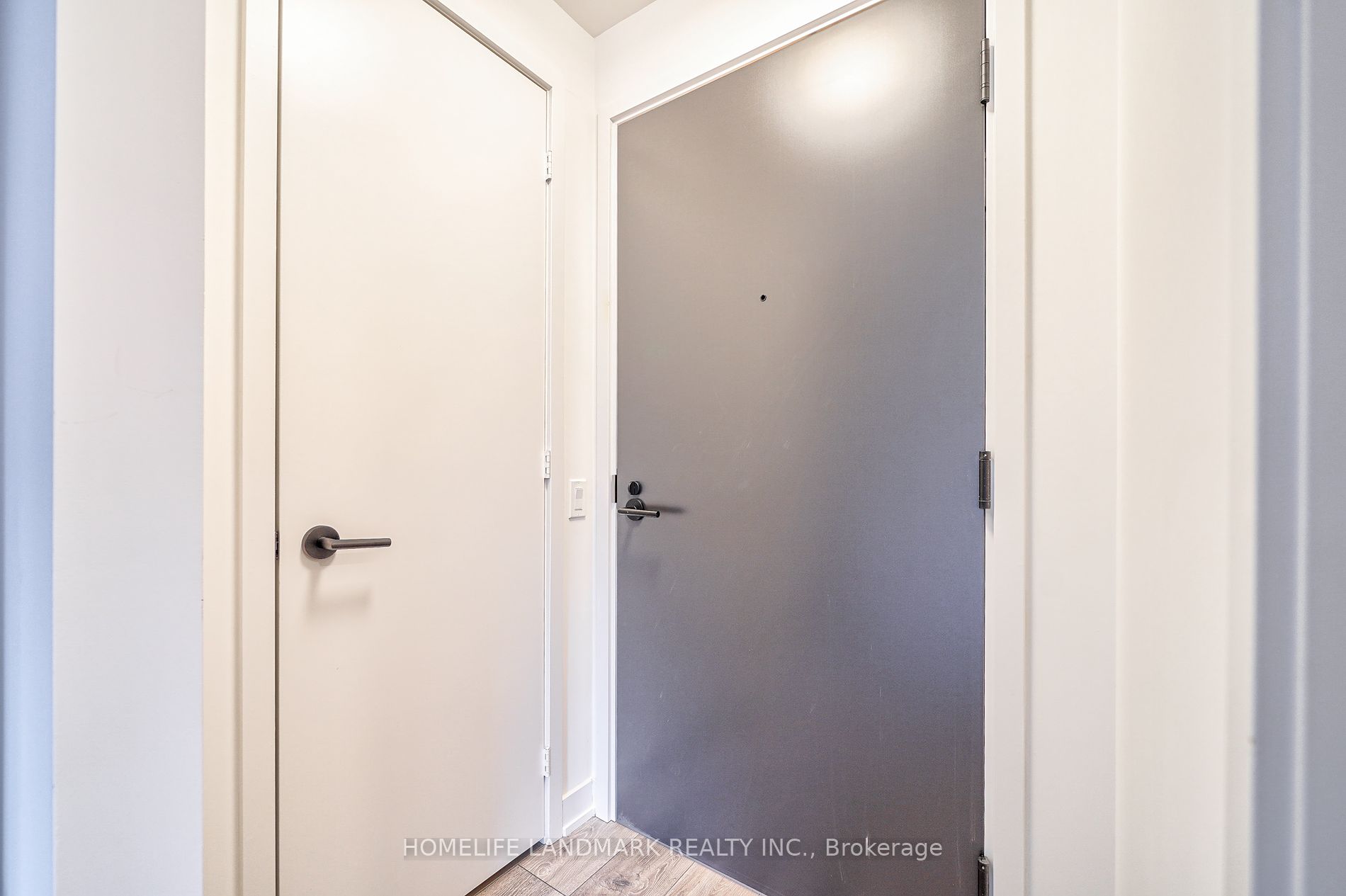 108 Peter St 19 Property Photo 5