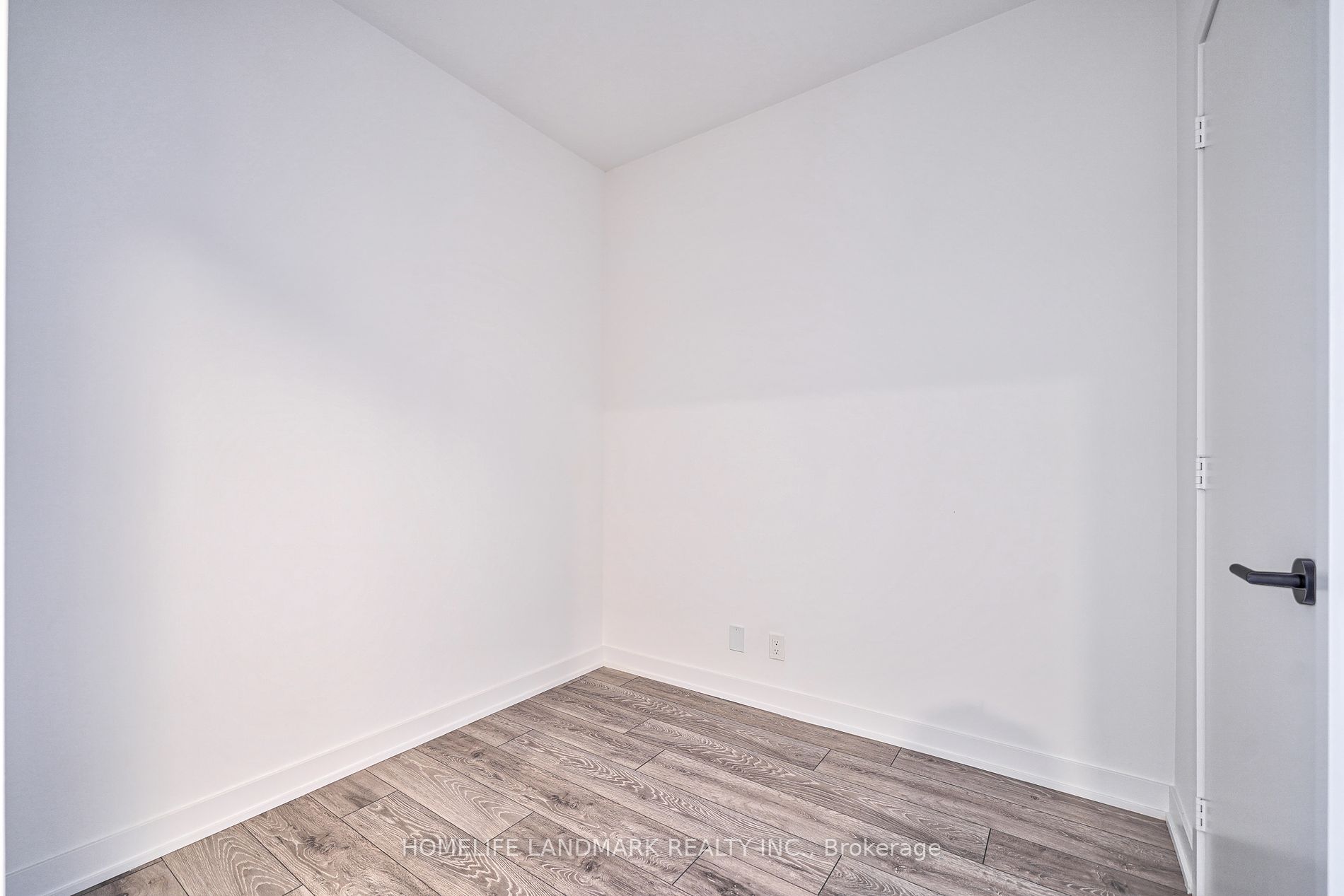 108 Peter St 19 Property Photo 8
