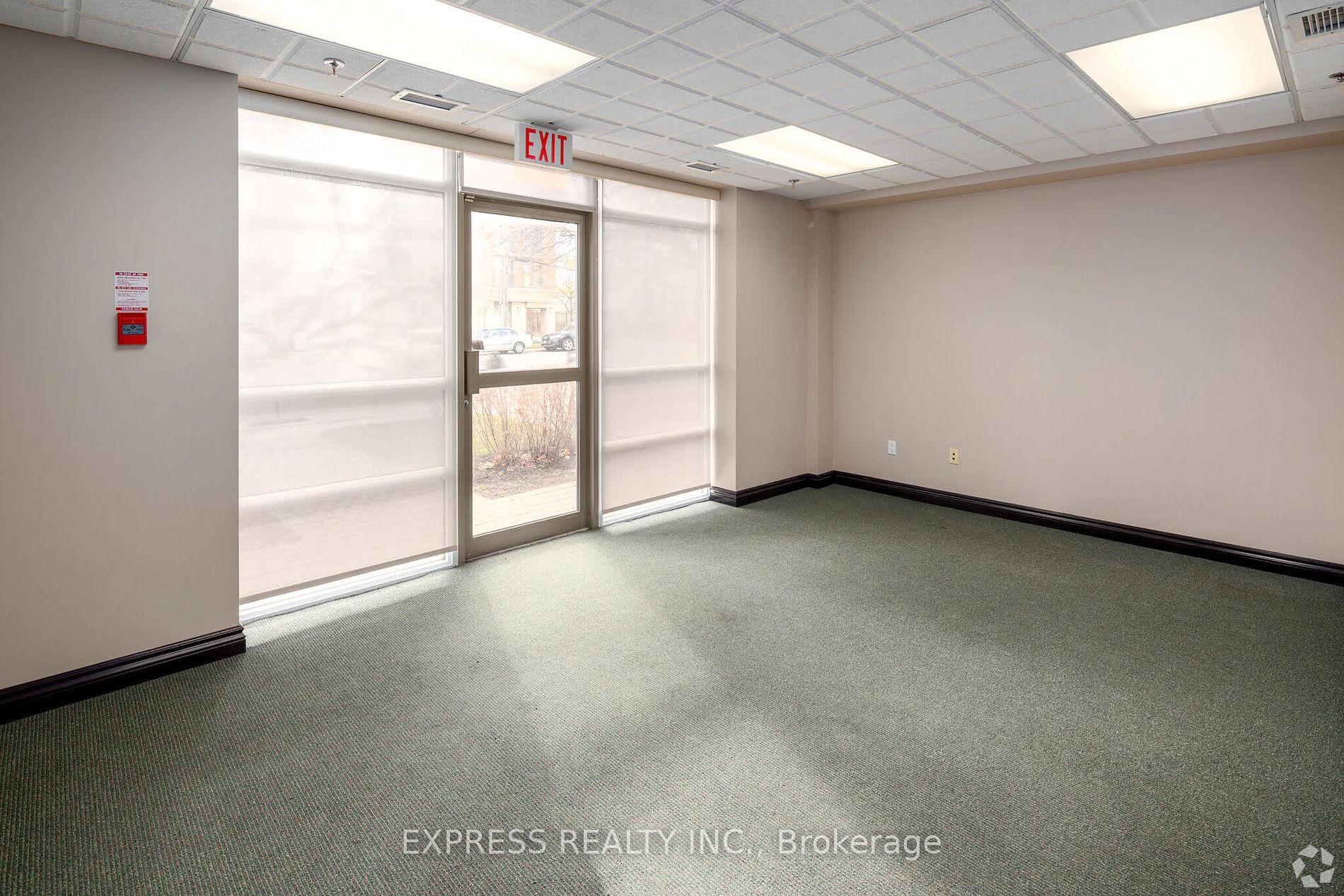 800 Sheppard Ave W Property Photo 2