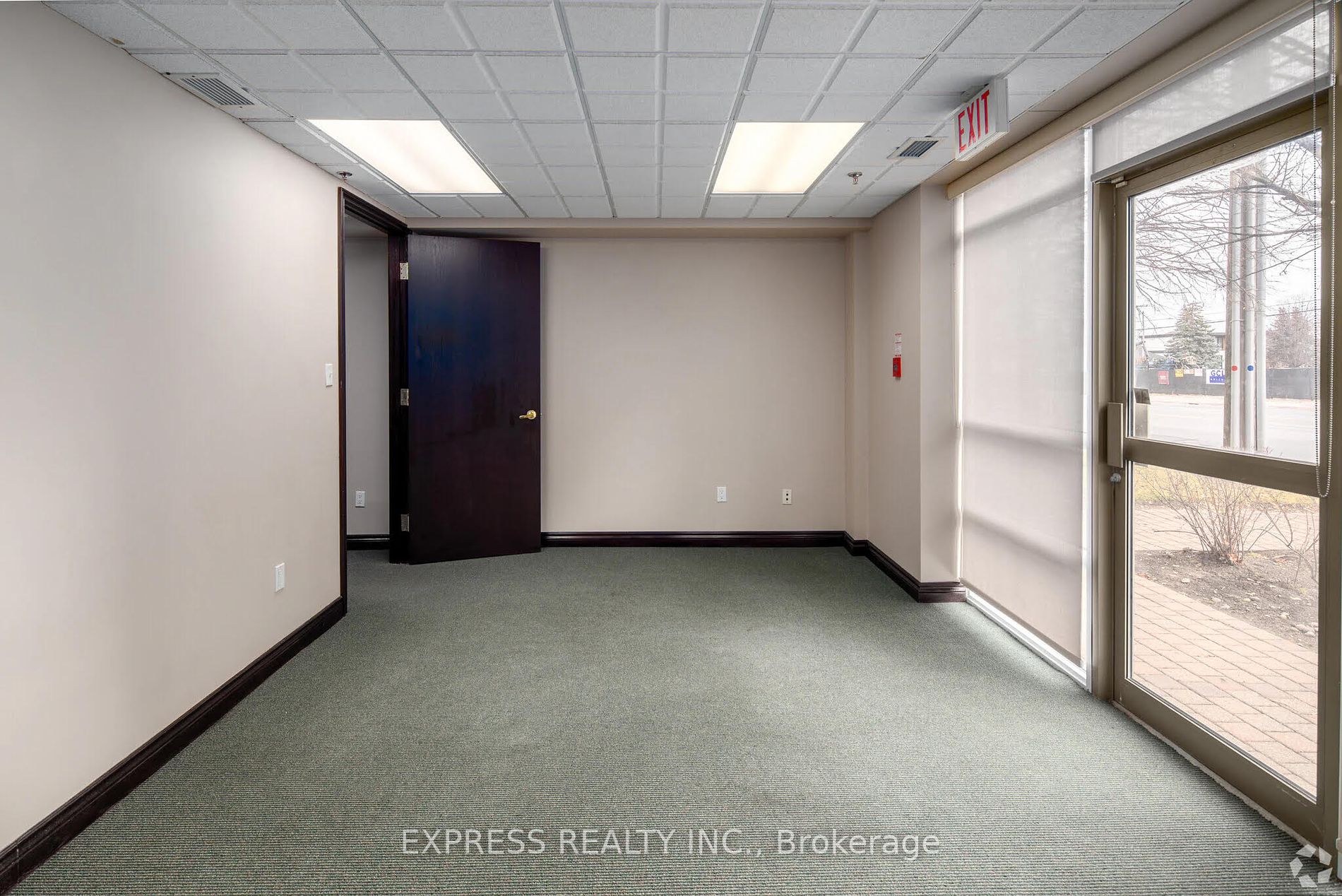 800 Sheppard Ave W Property Photo 3