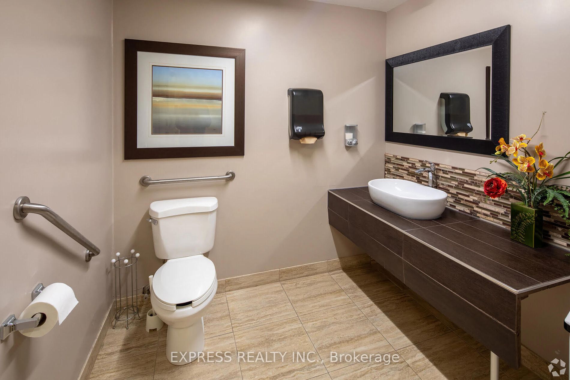 800 Sheppard Ave W Property Photo 8
