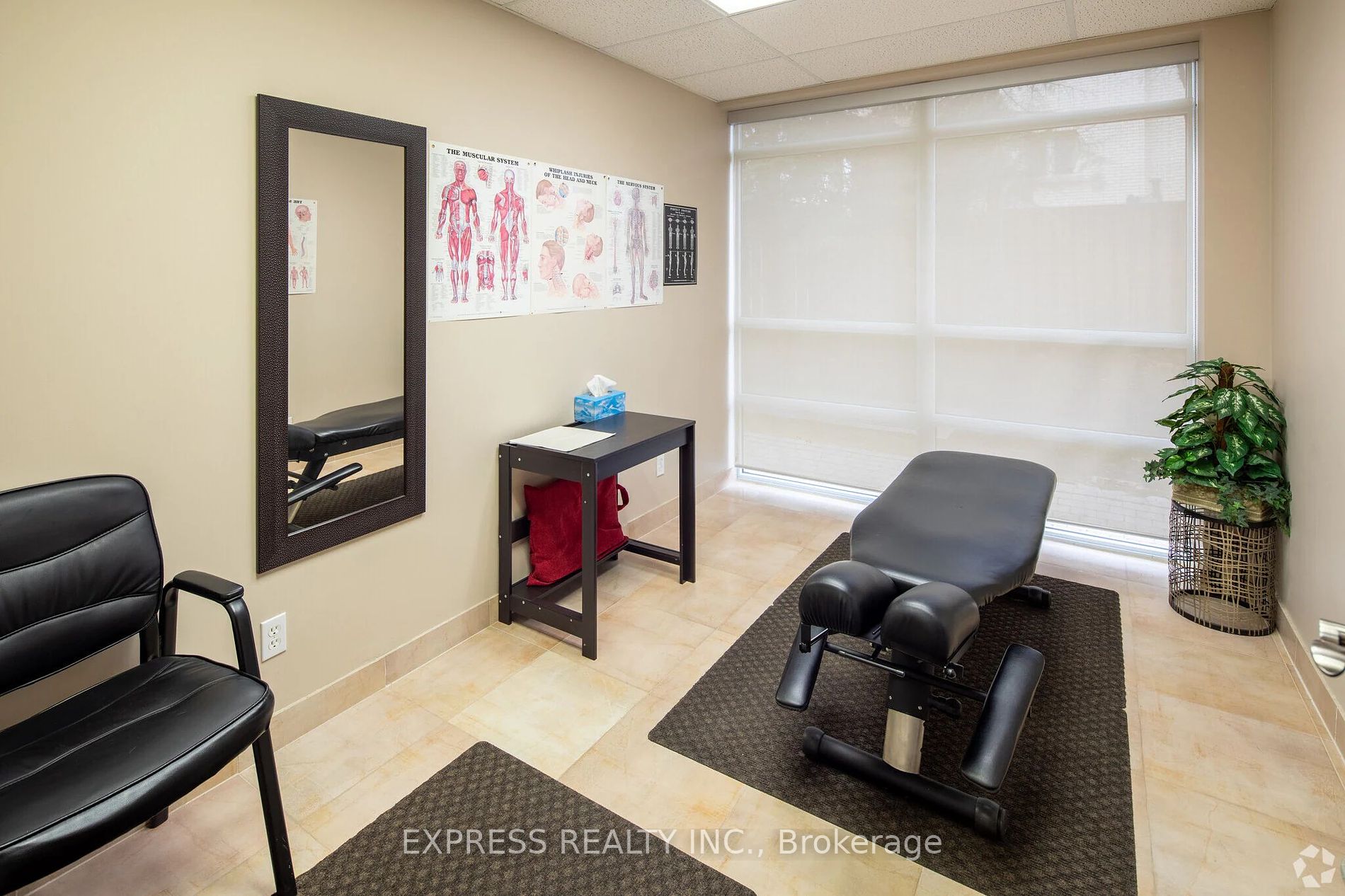 800 Sheppard Ave W Property Photo 5