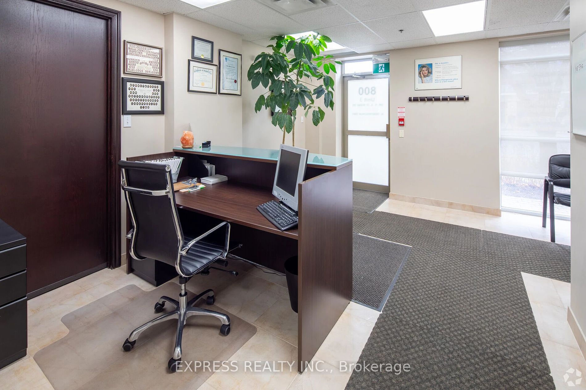 800 Sheppard Ave W Property Photo 6