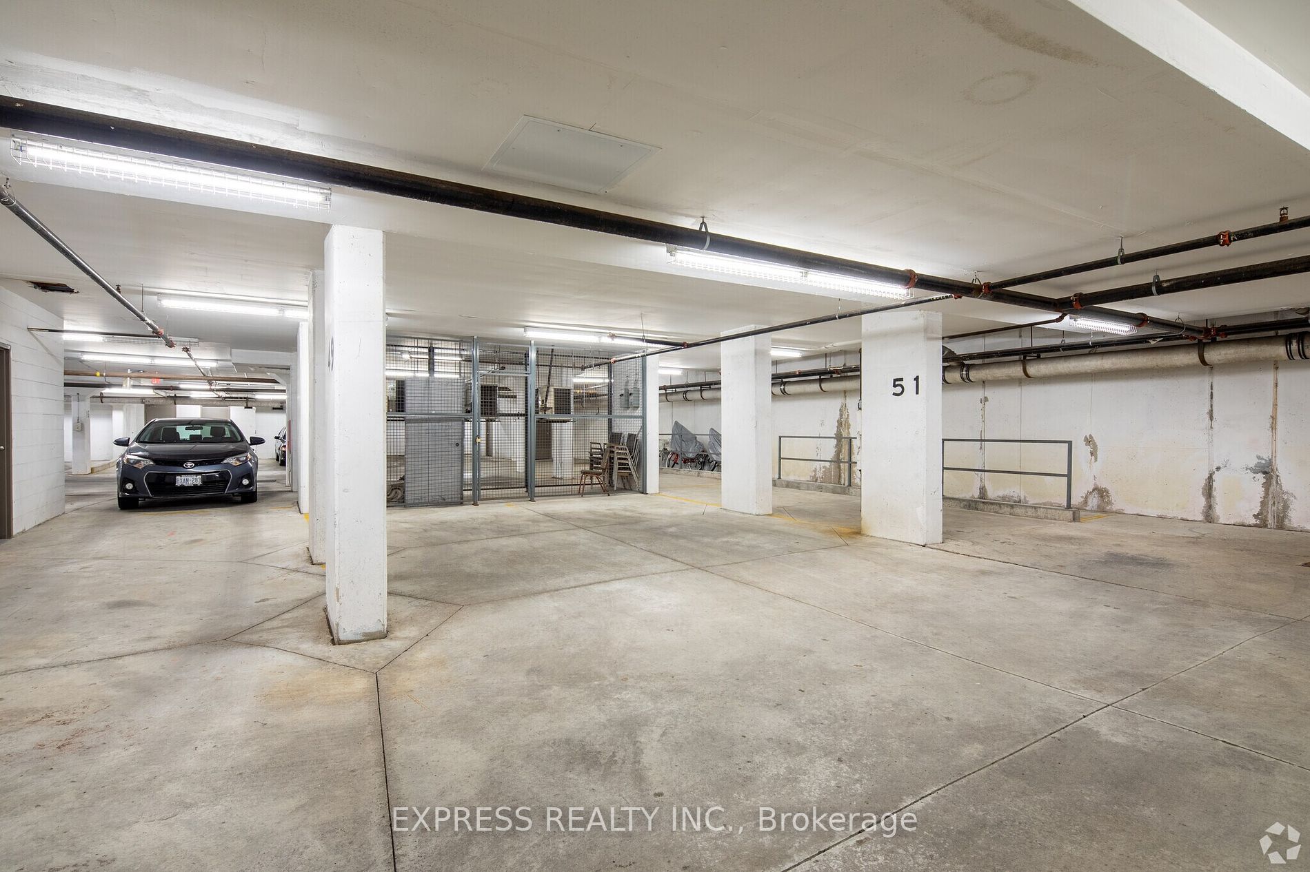 800 Sheppard Ave W Property Photo 12