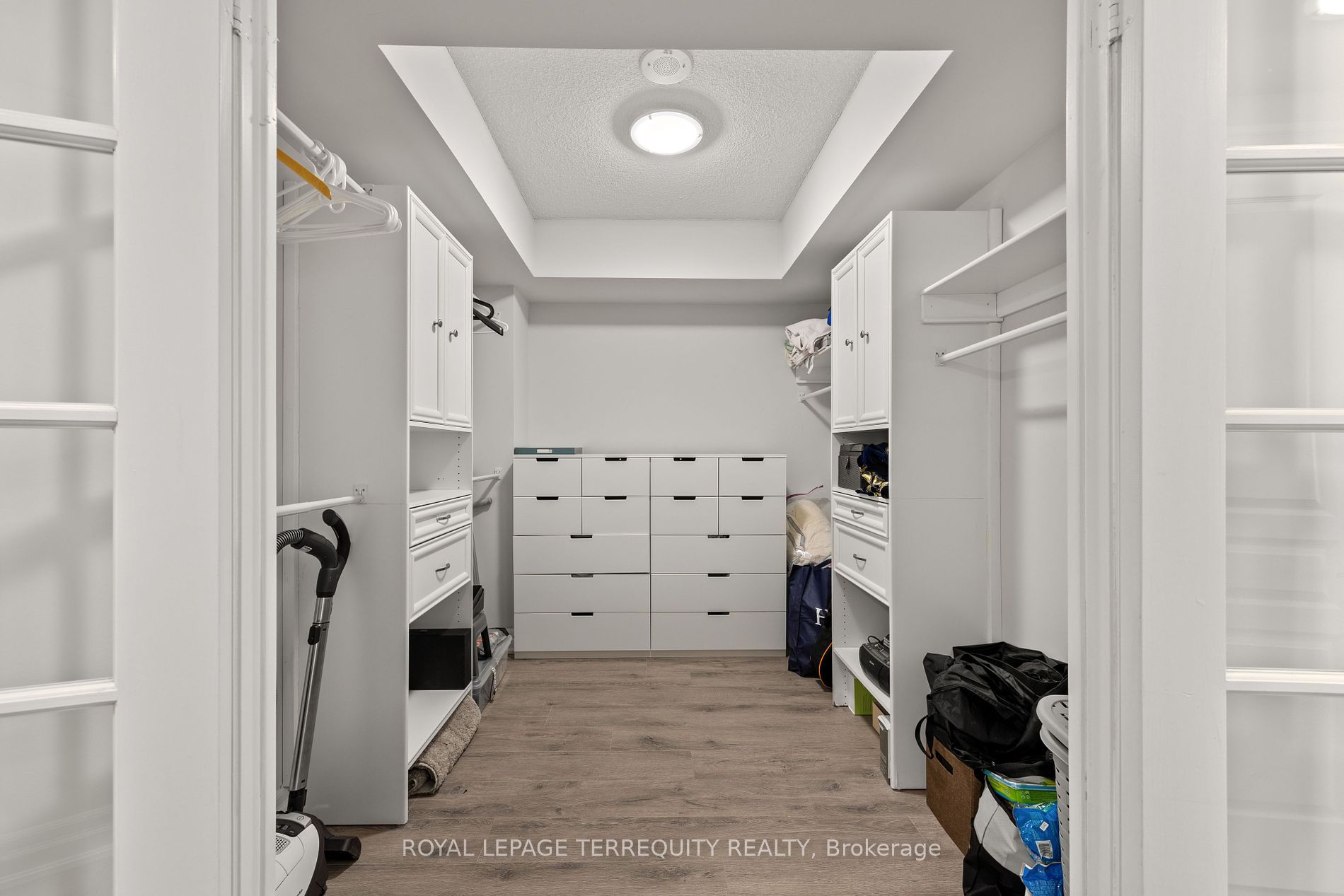8 Scollard St 9 Property Photo 6
