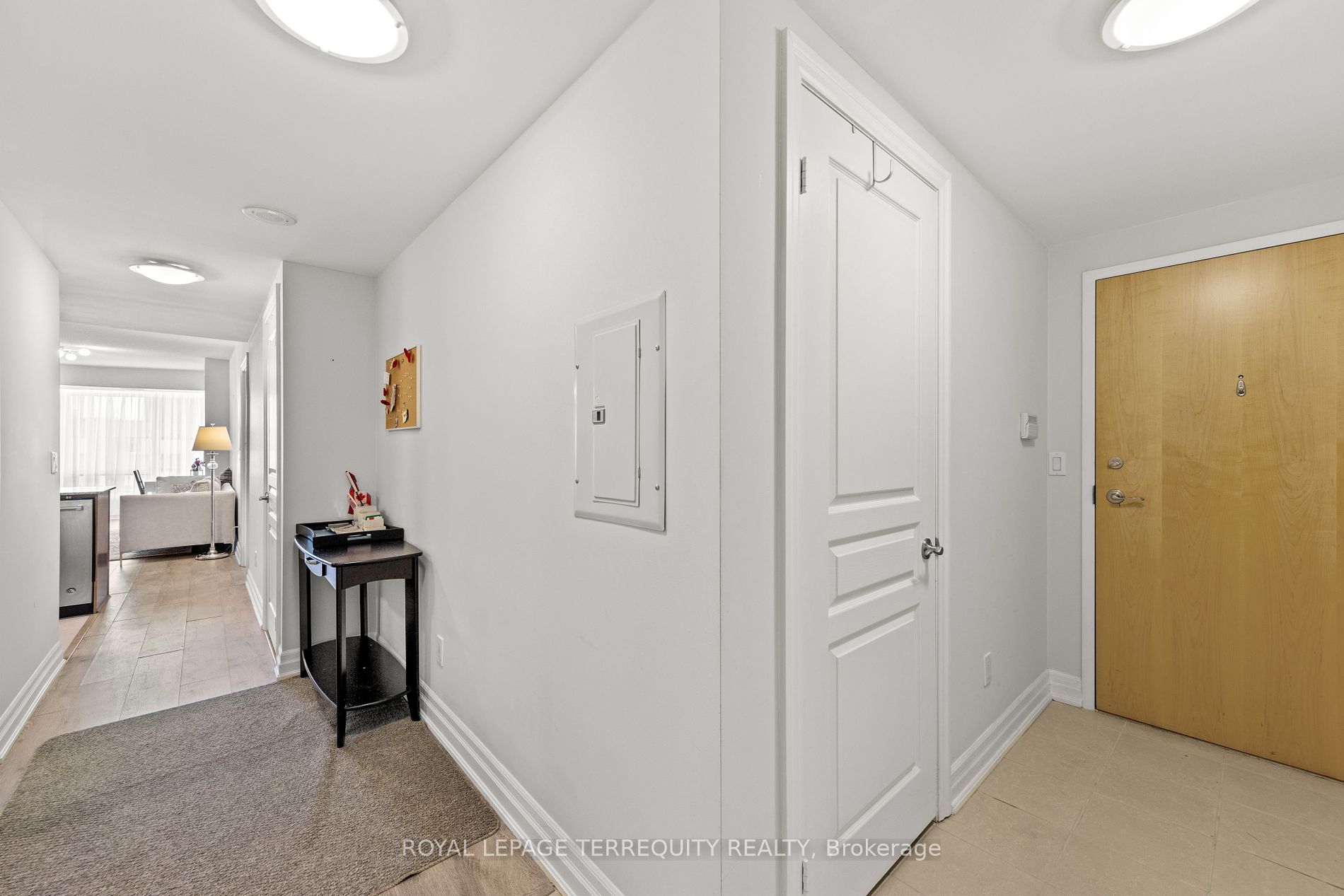 8 Scollard St 9 Property Photo 8