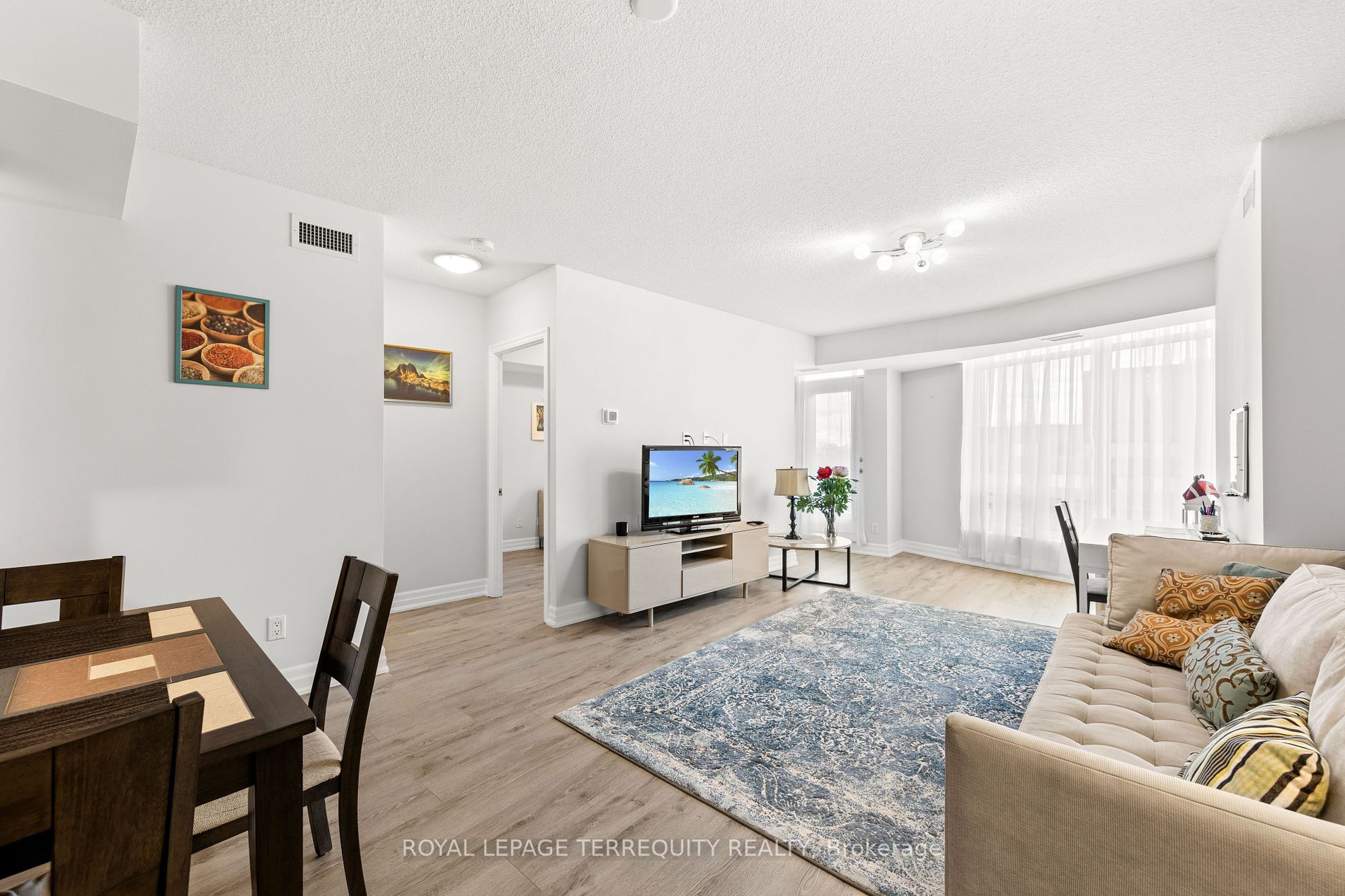8 Scollard St 9 Property Photo 10