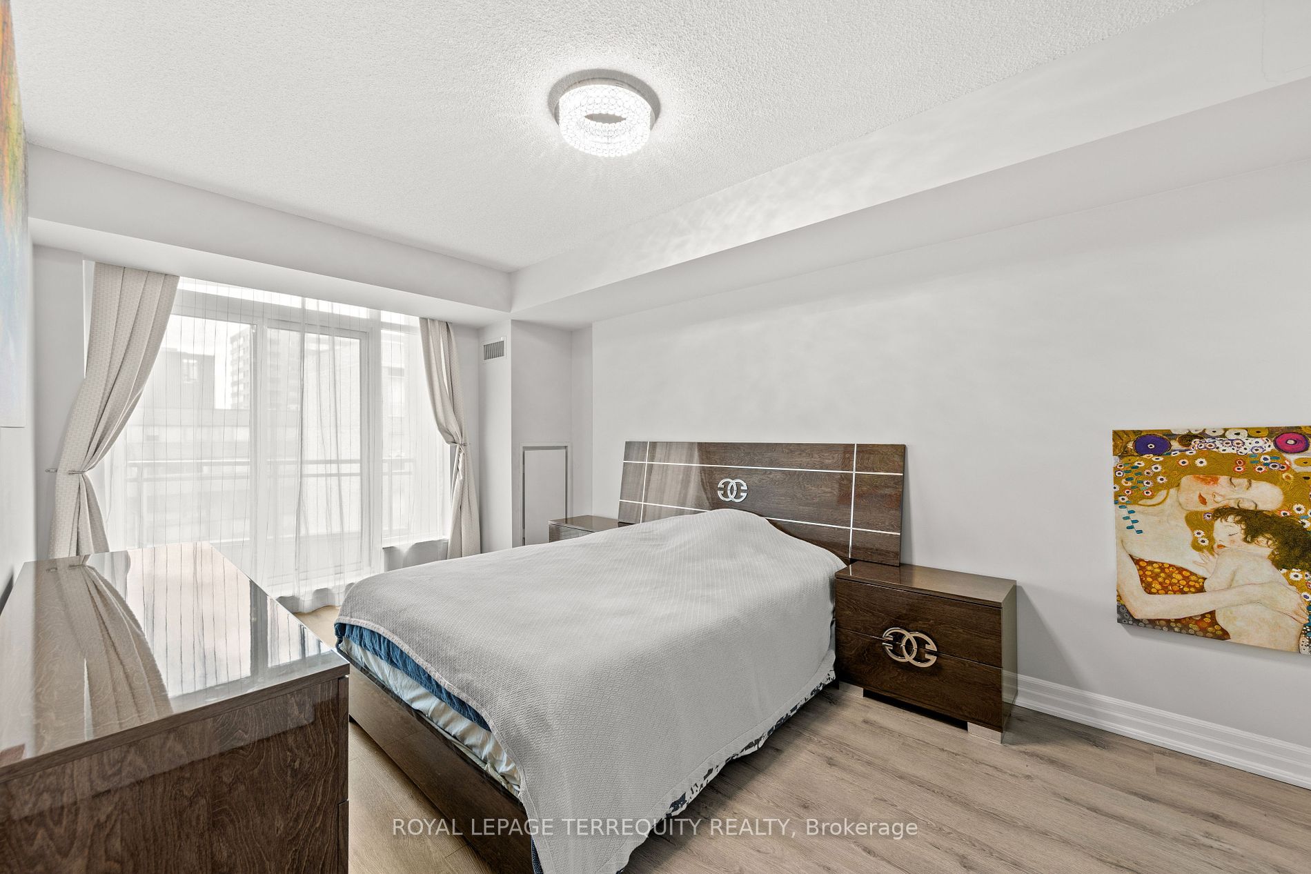 8 Scollard St 9 Property Photo 18