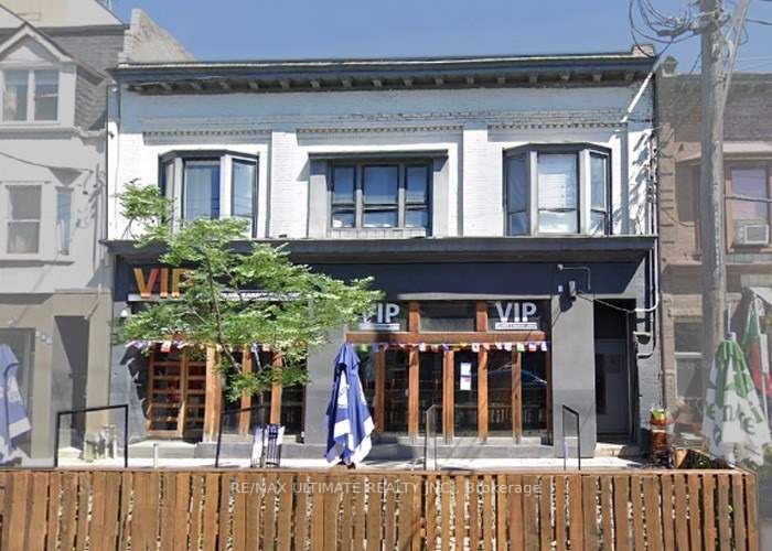 842 College St W Property Photo