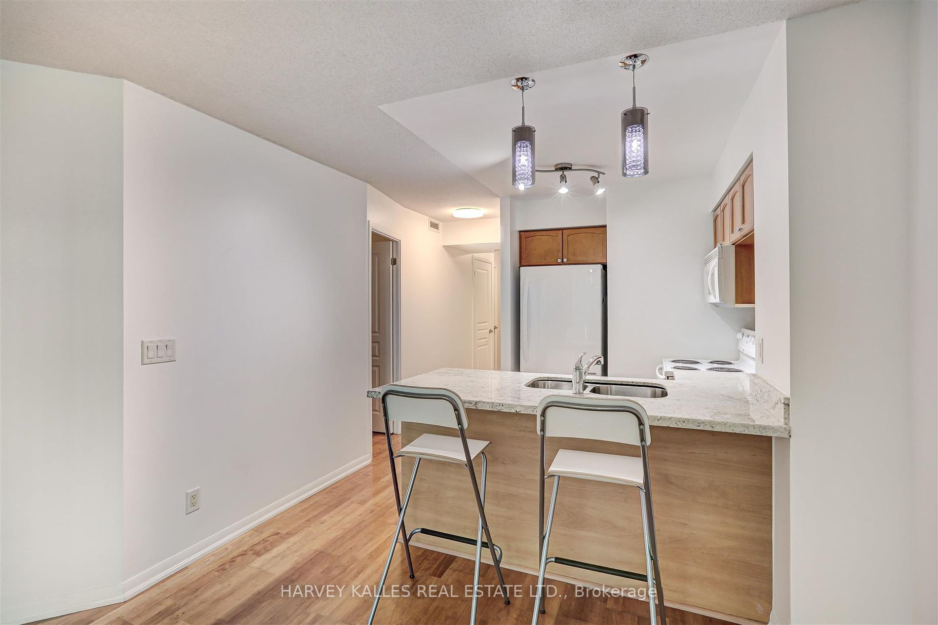 18 Yonge St 12 Property Photo 12