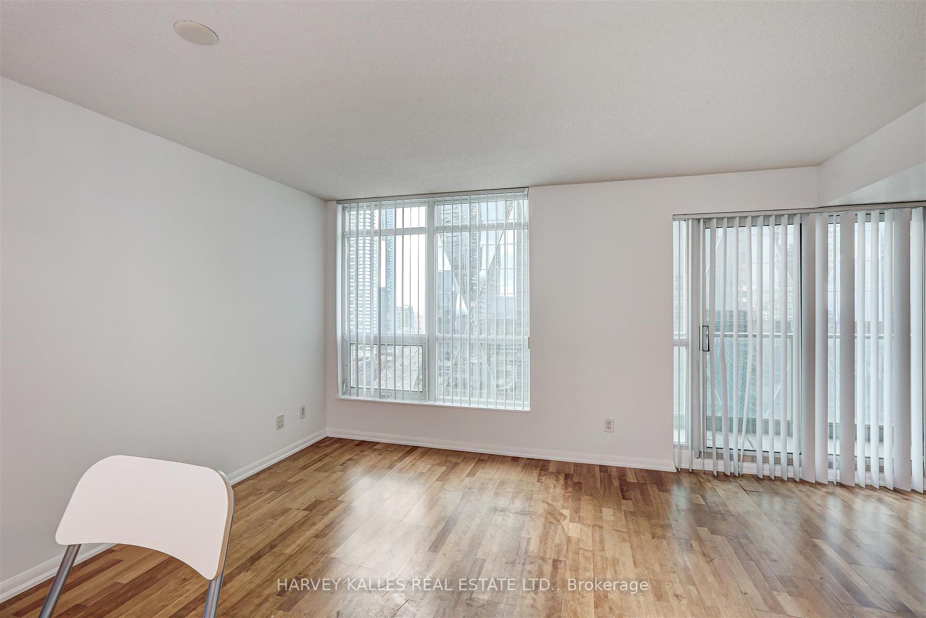 18 Yonge St 12 Property Photo 14