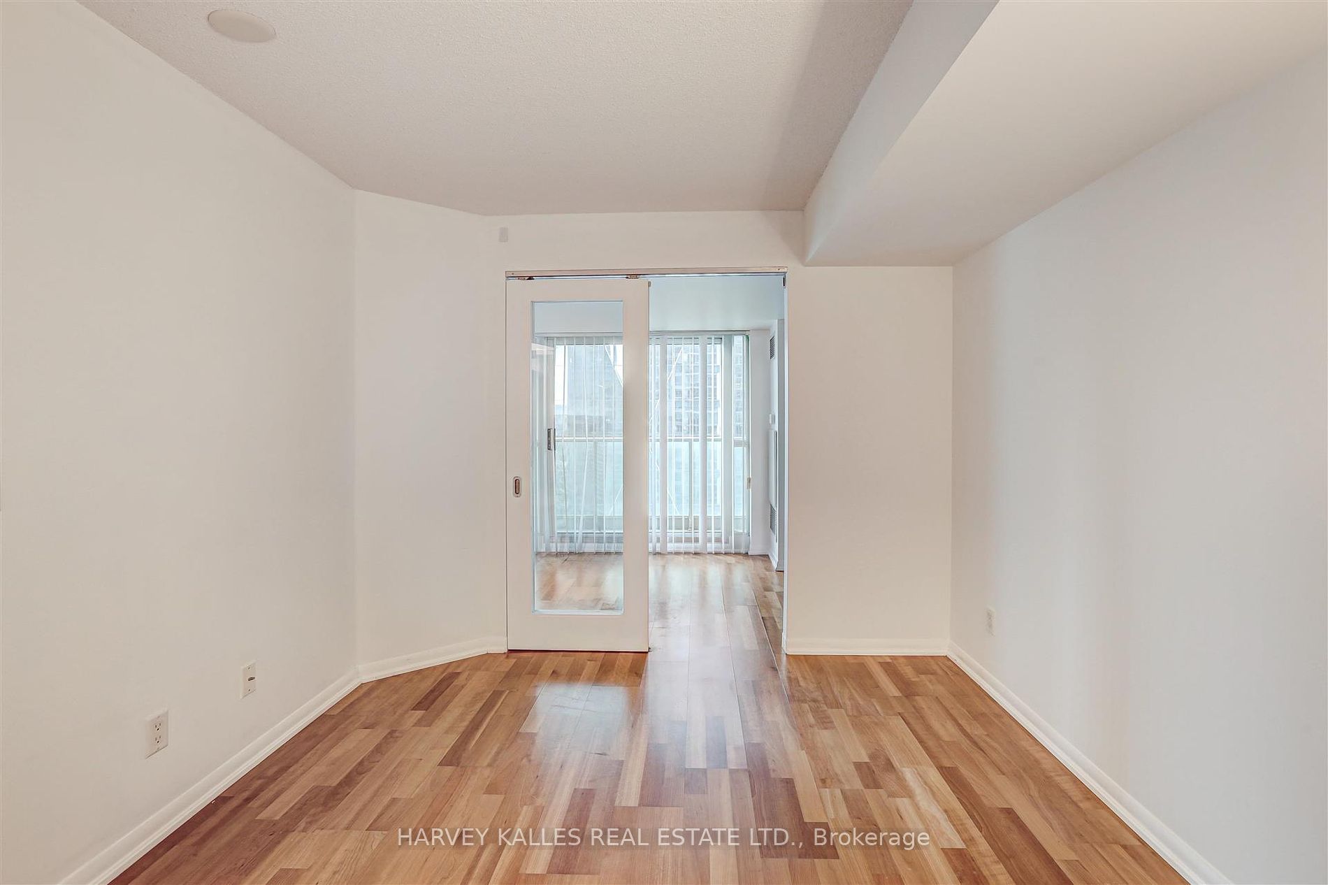 18 Yonge St 12 Property Photo 25