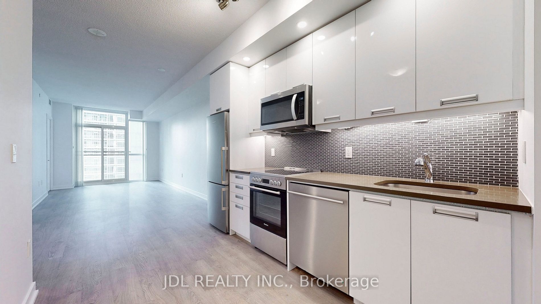 99 John St Property Photo 5