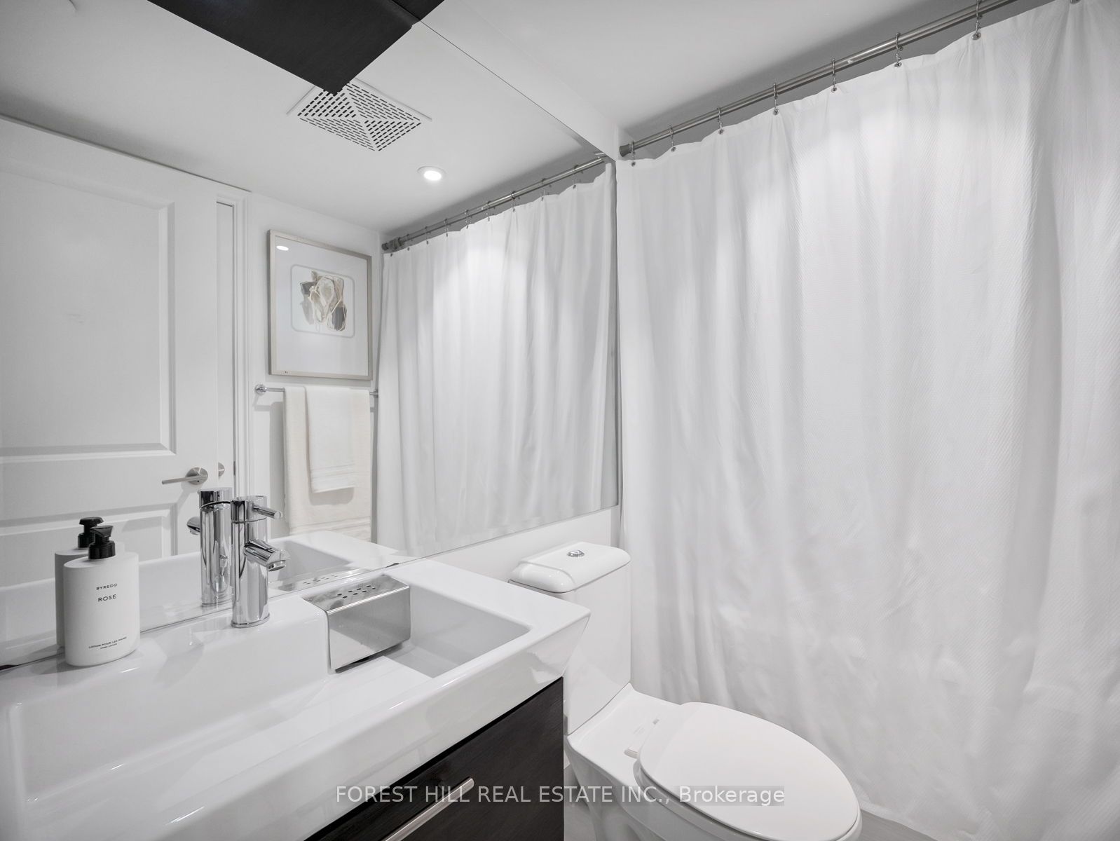 386 Yonge St 05 Property Photo 14