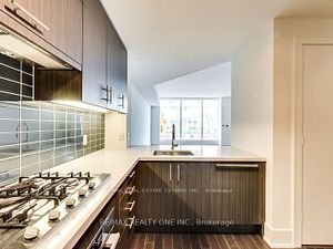 39 Queens Quay E 14 Property Photo 5
