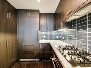 39 Queens Quay E 14 Property Photo 6