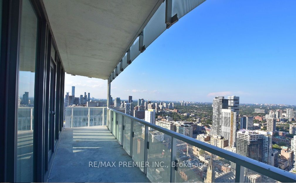 197 Yonge St W 02 Property Photo 18