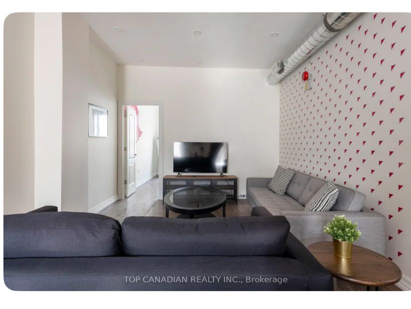 114 Sherbourne St Property Photo 11