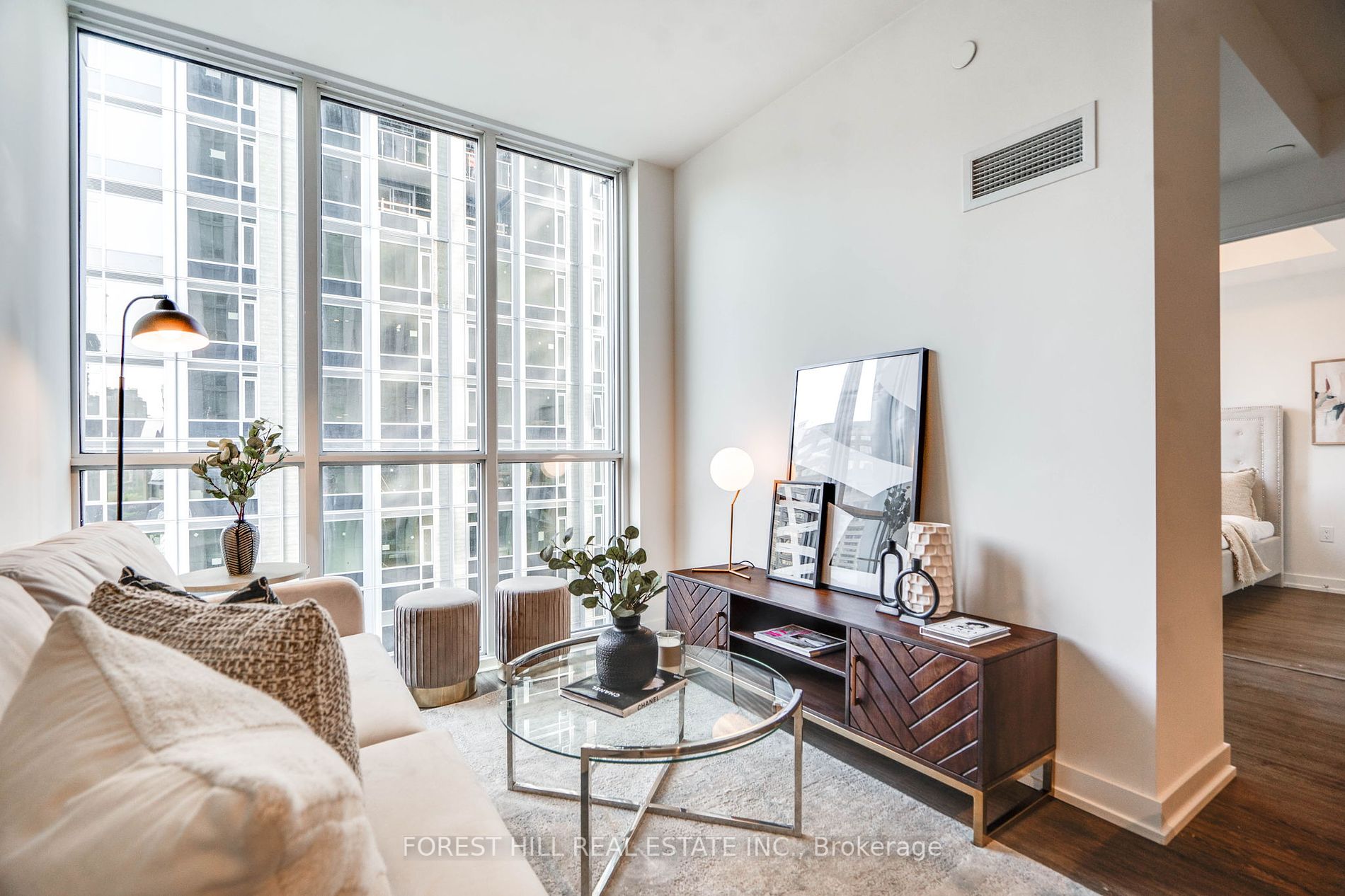 1 Yorkville Ave 02 Property Photo 18
