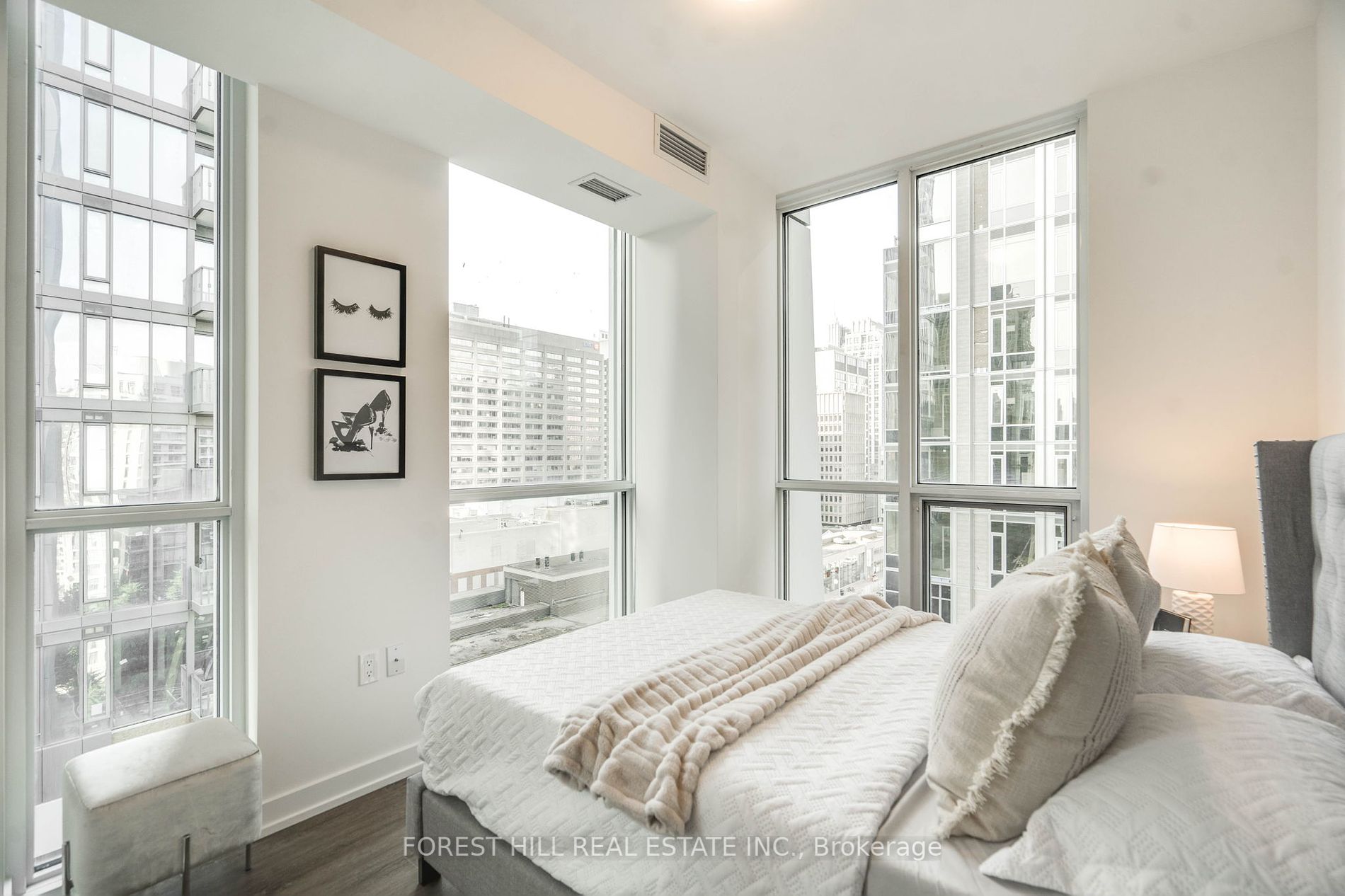 1 Yorkville Ave 02 Property Photo 19