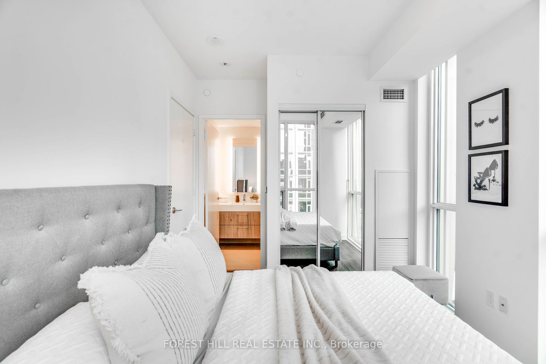 1 Yorkville Ave 02 Property Photo 23