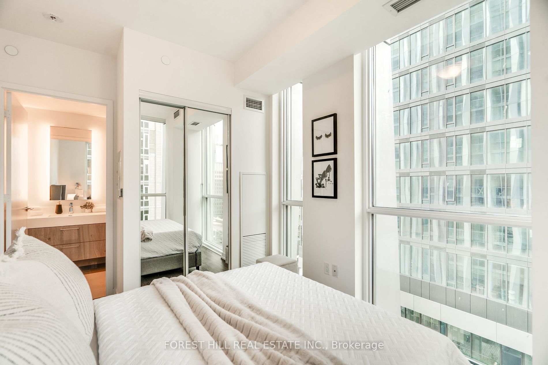 1 Yorkville Ave 02 Property Photo 24