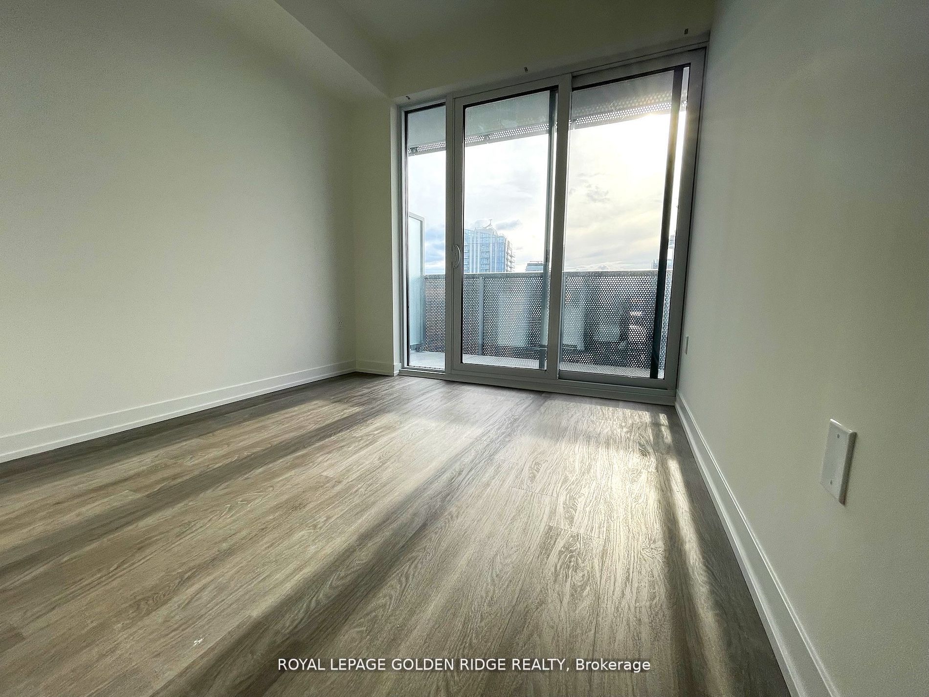 55 Cooper St 12 Property Photo 16