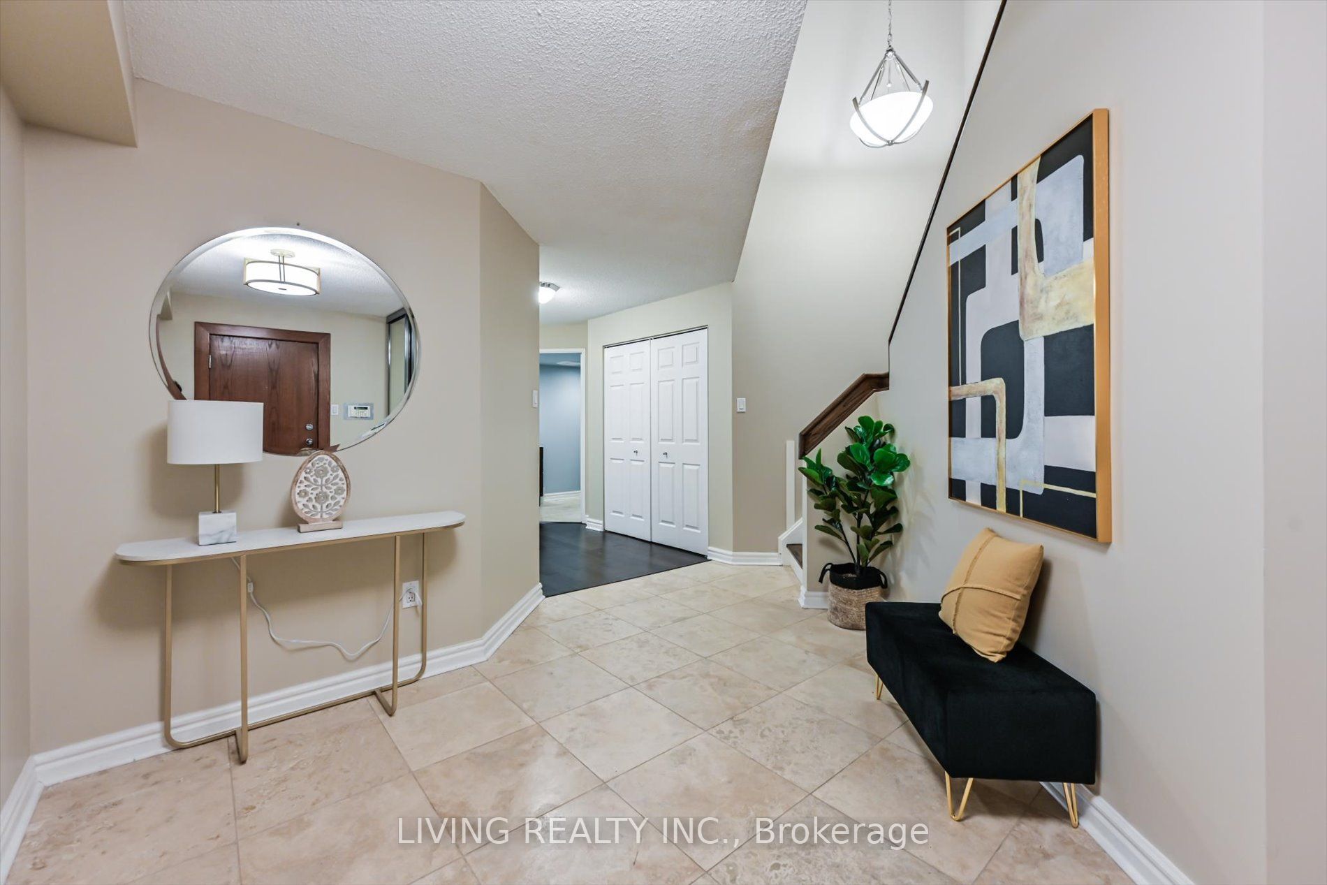 33 University Ave 9 Property Photo 6