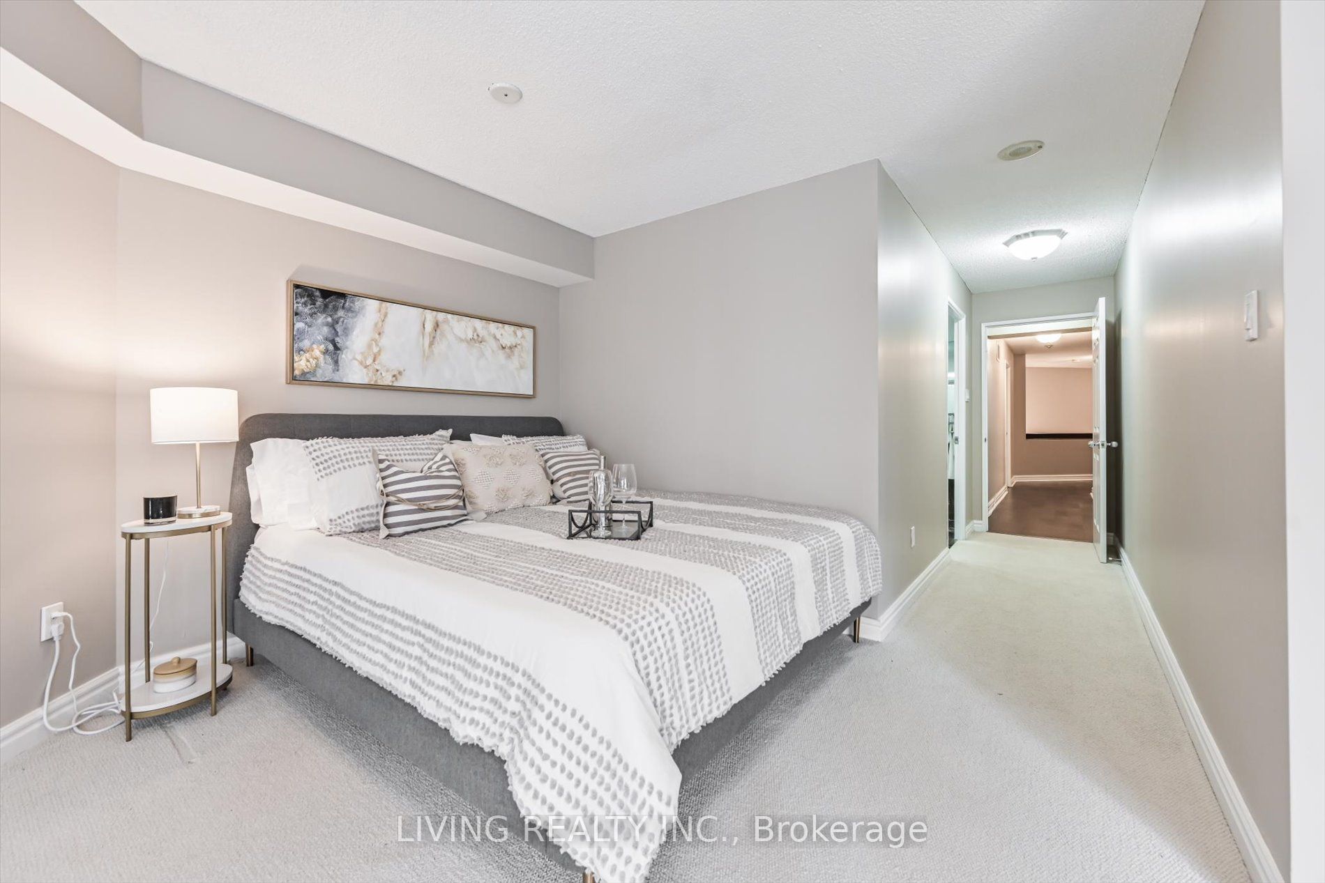 33 University Ave 9 Property Photo 27