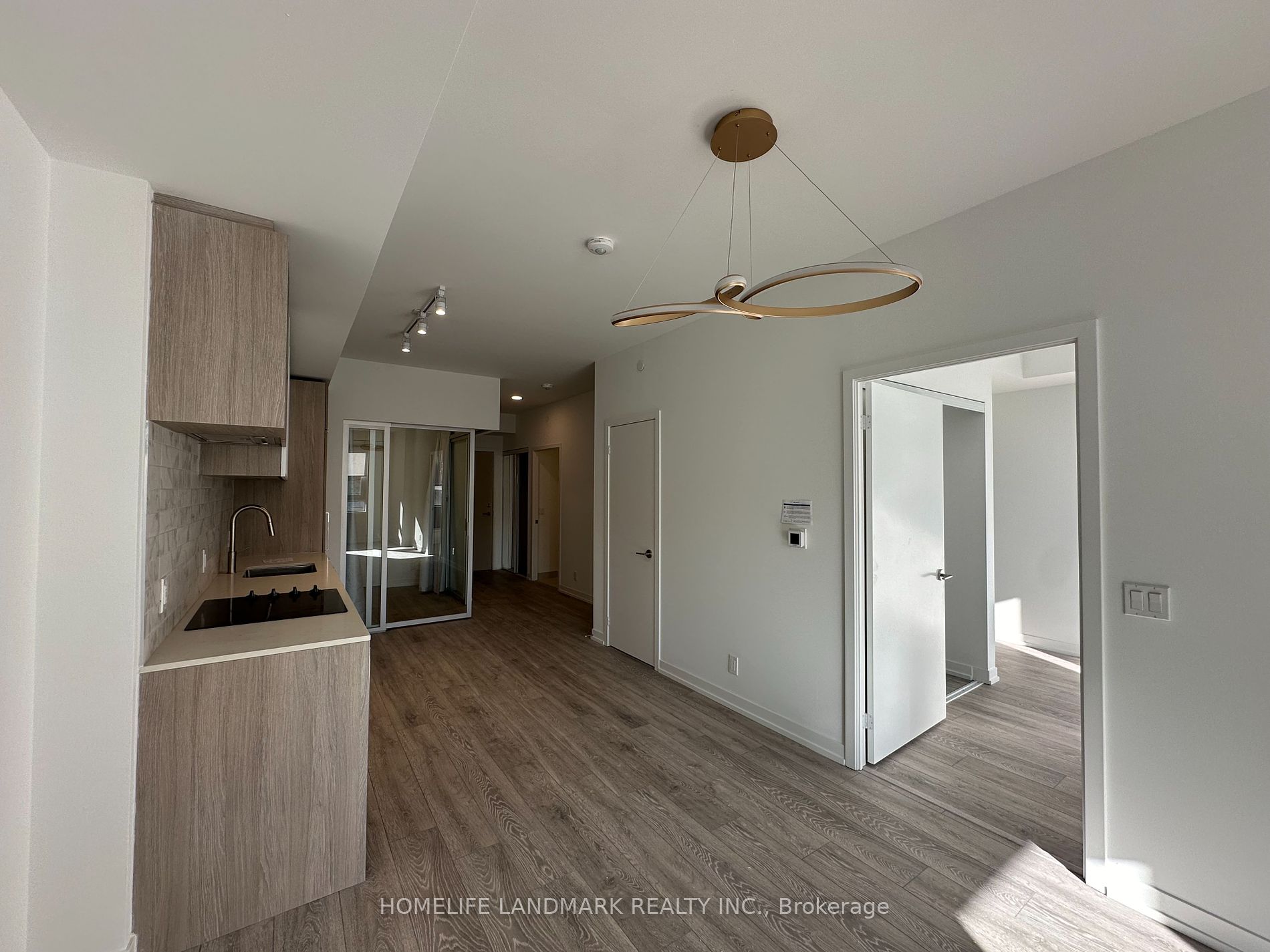 2020 Bathurst St 3 Property Photo 1