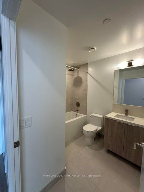 2020 Bathurst St 3 Property Photo 6