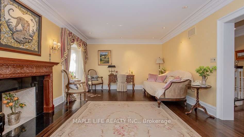11 Dewbourne Ave Property Photo 4
