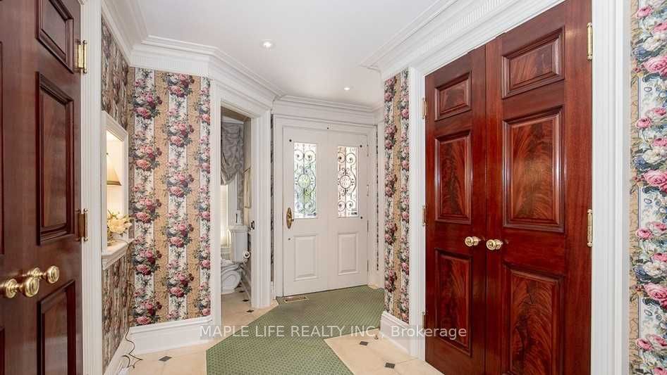 11 Dewbourne Ave Property Photo 12