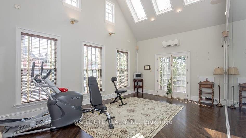 11 Dewbourne Ave Property Photo 15