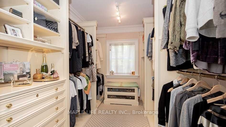 11 Dewbourne Ave Property Photo 20