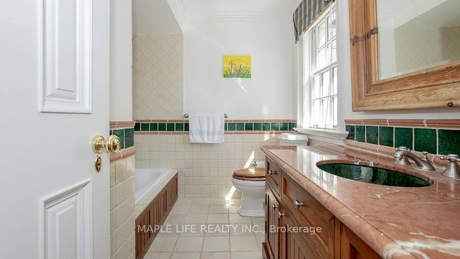 11 Dewbourne Ave Property Photo 30