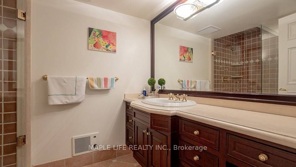 11 Dewbourne Ave Property Photo 31