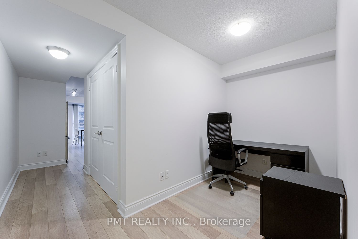 28 Ted Rogers Way 08 Property Photo 18
