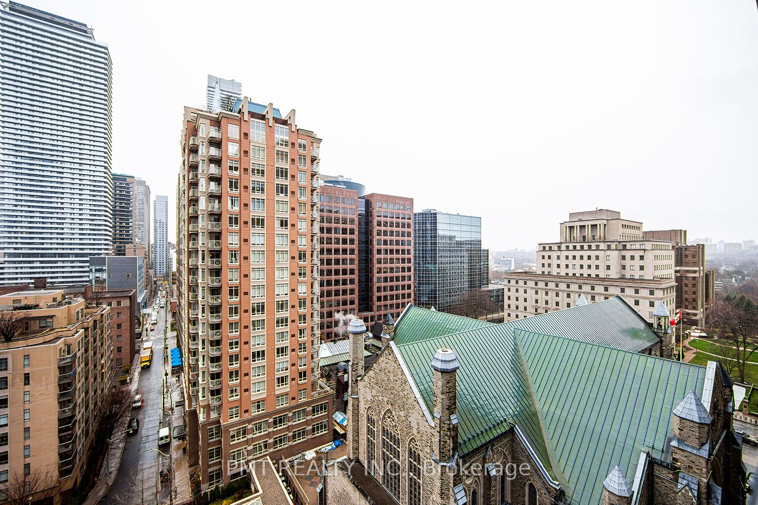 28 Ted Rogers Way 08 Property Photo 23