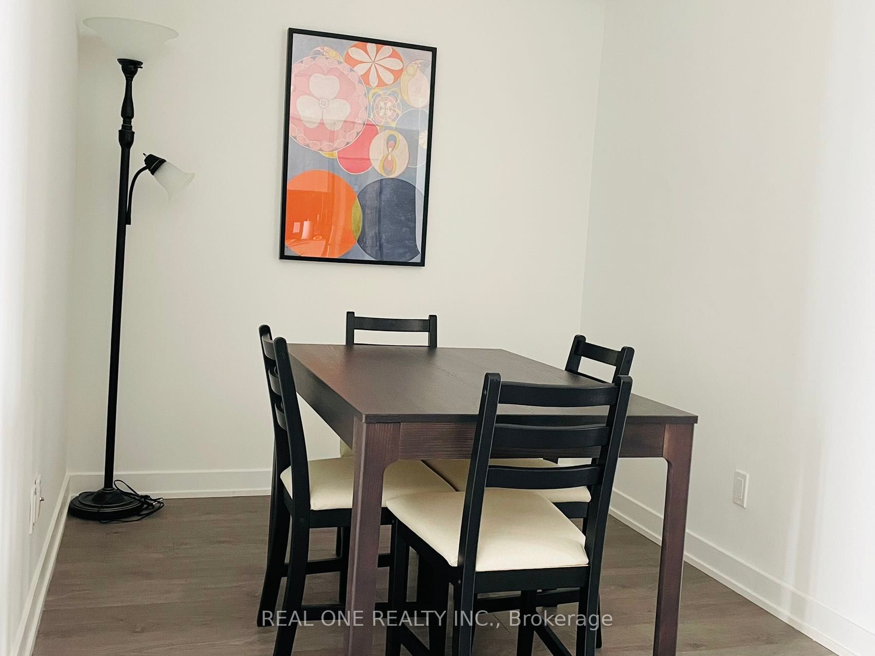 501 Yonge St 07 Property Photo 5