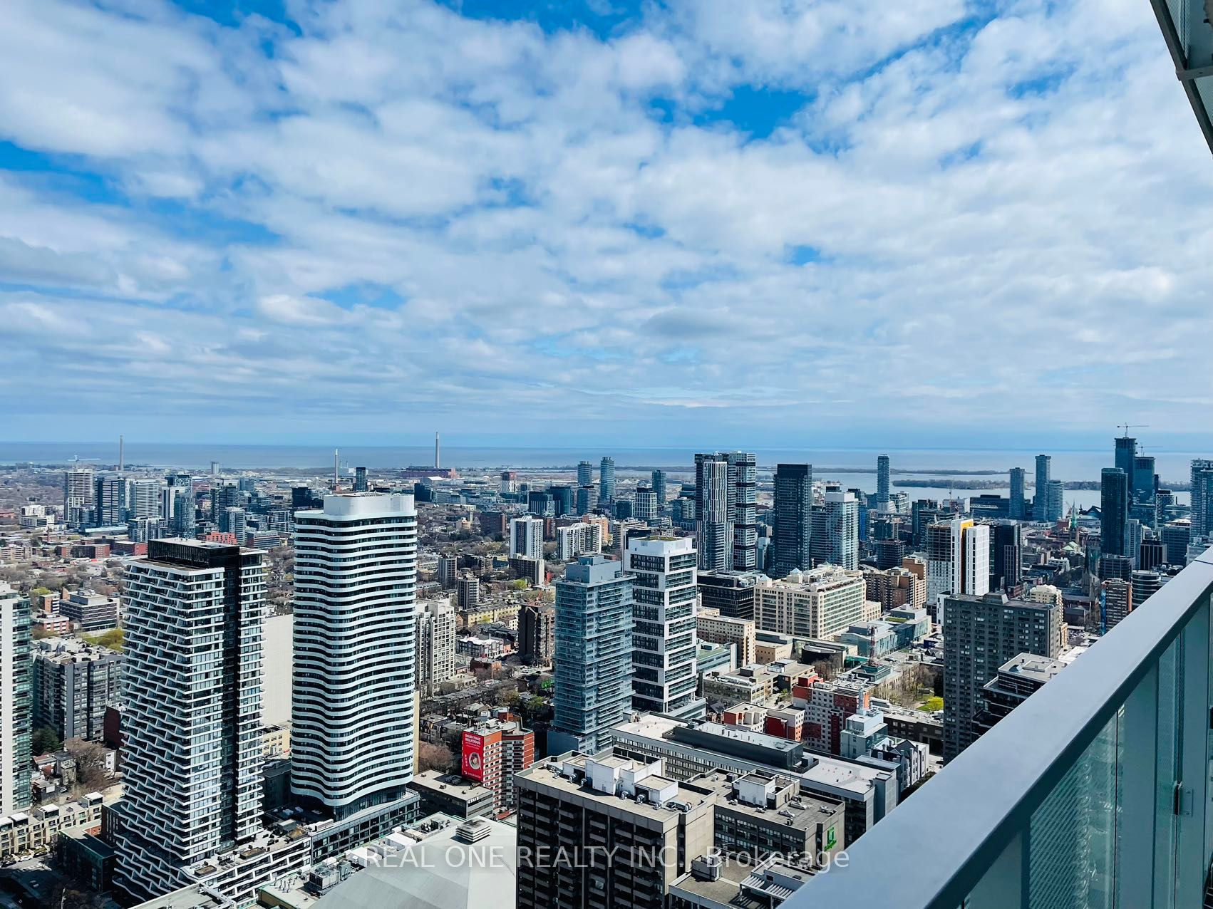 501 Yonge St 07 Property Photo 10