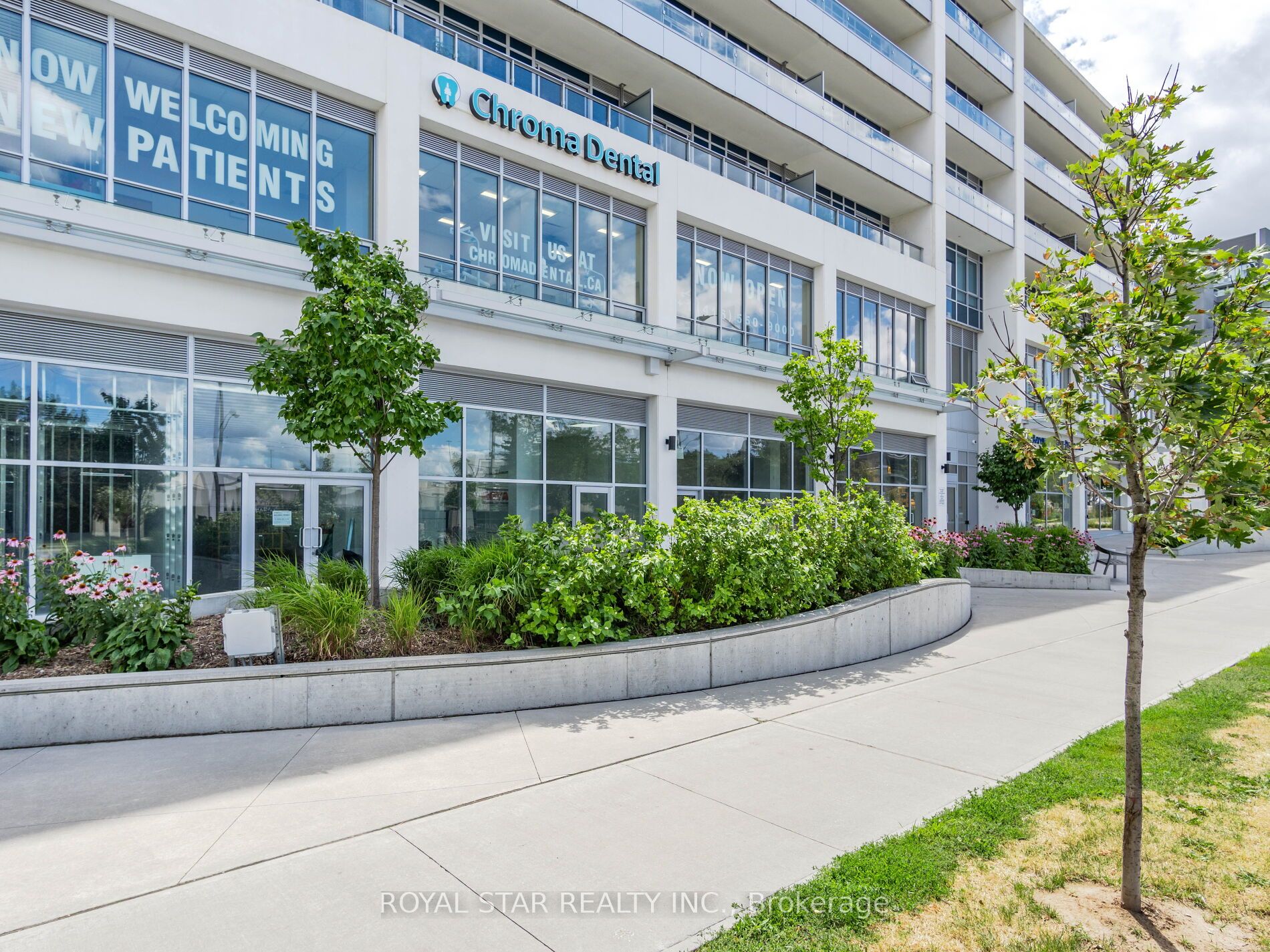 595 Sheppard Ave E Property Photo 1