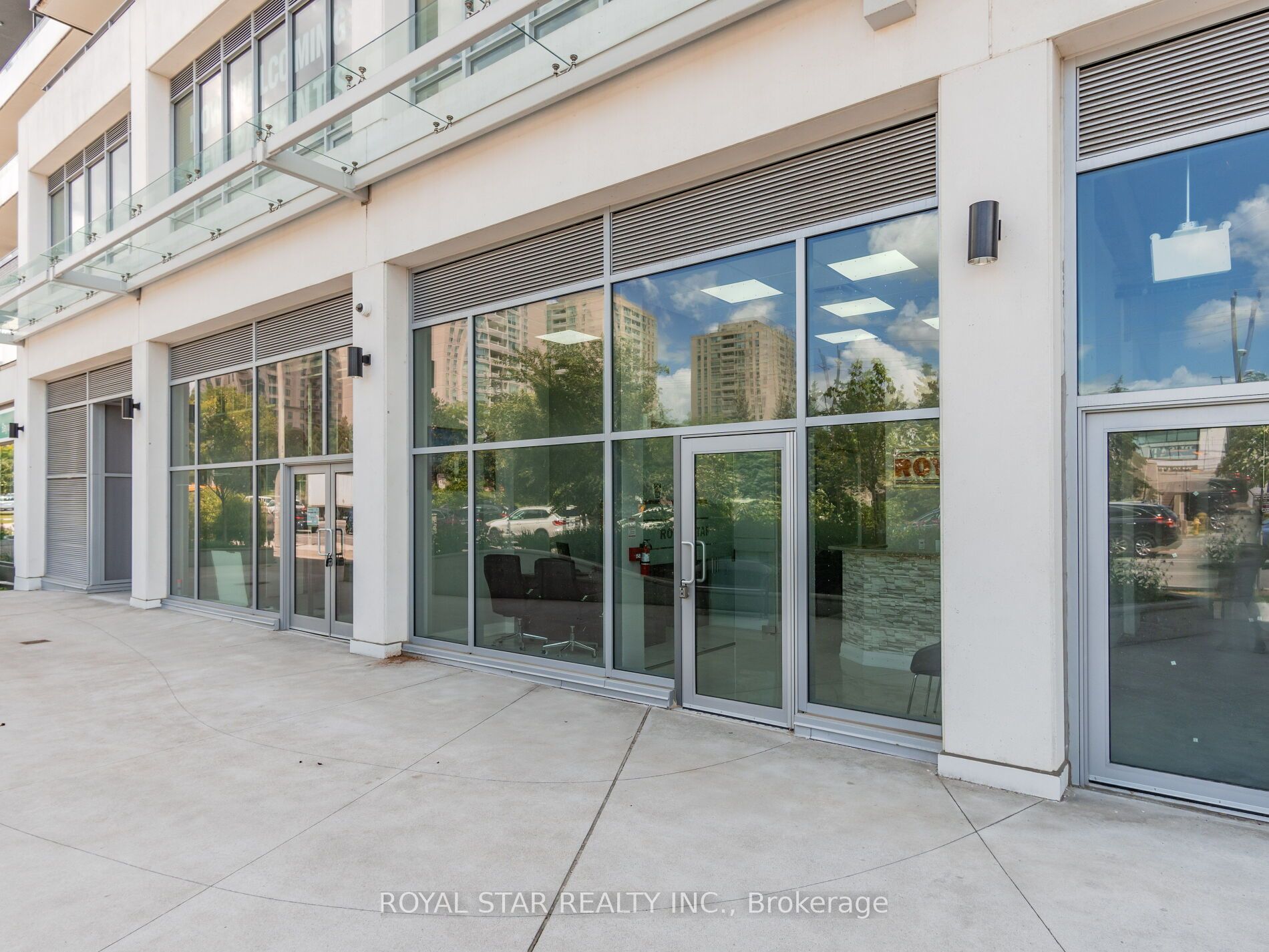 595 Sheppard Ave E Property Photo 6